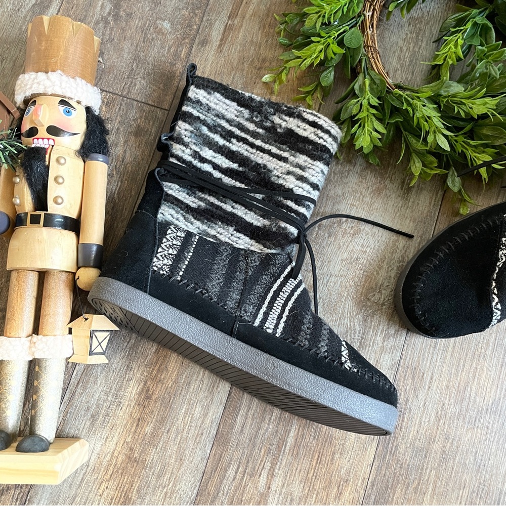 TOMS Women's Nepal Black Suede Textile Mix Winter Boots Sz 8